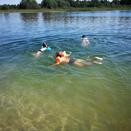 Domki Domek Na Jeziorem Wilczynskim Budzislawskim , Las, Osobno Ogrodzony 2-6 Osob- Klimatyzacja, Ogrzewanie, 62-550 Zygmuntowo Gm Wilczyn Bagian luar foto